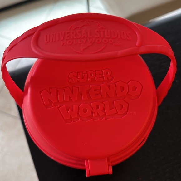 Universal Studios Super Mario Nintendo World Container - Picture 6 of 6